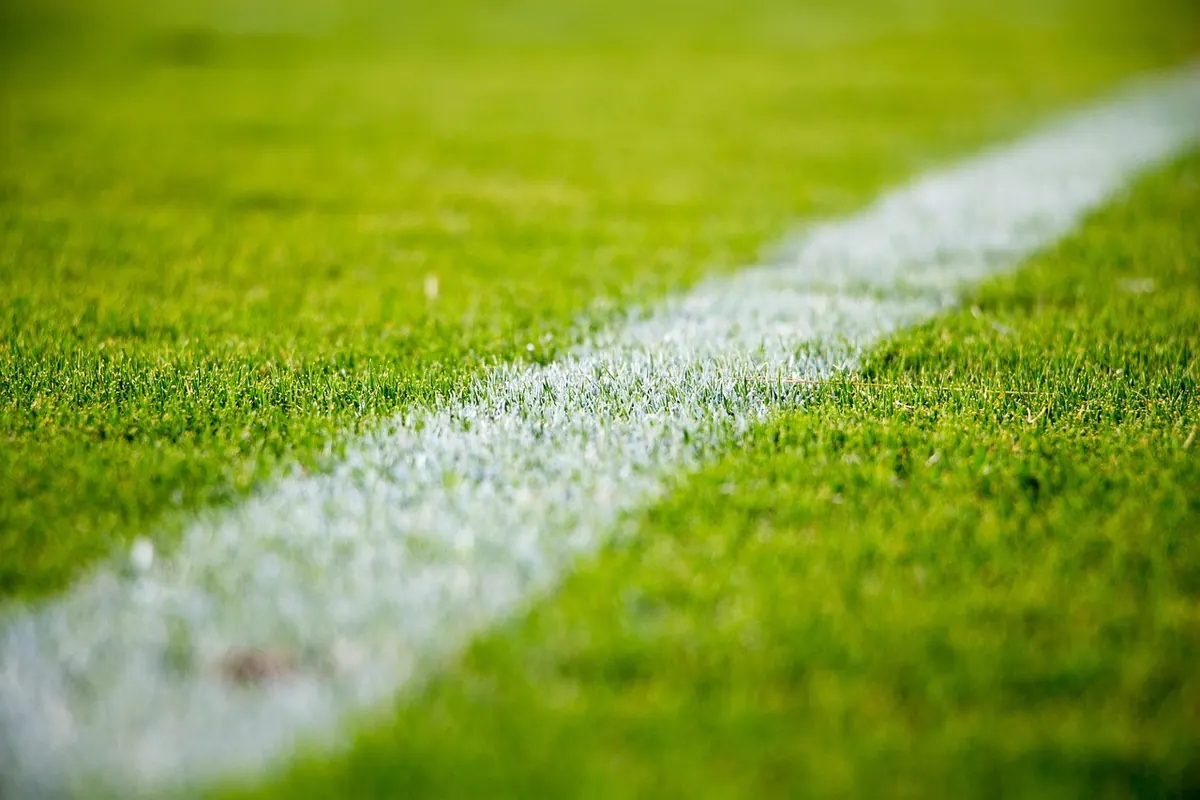 How to Pick the Perfect Football Anthem for Your Sunday League Team: A Step-by-Step Guide